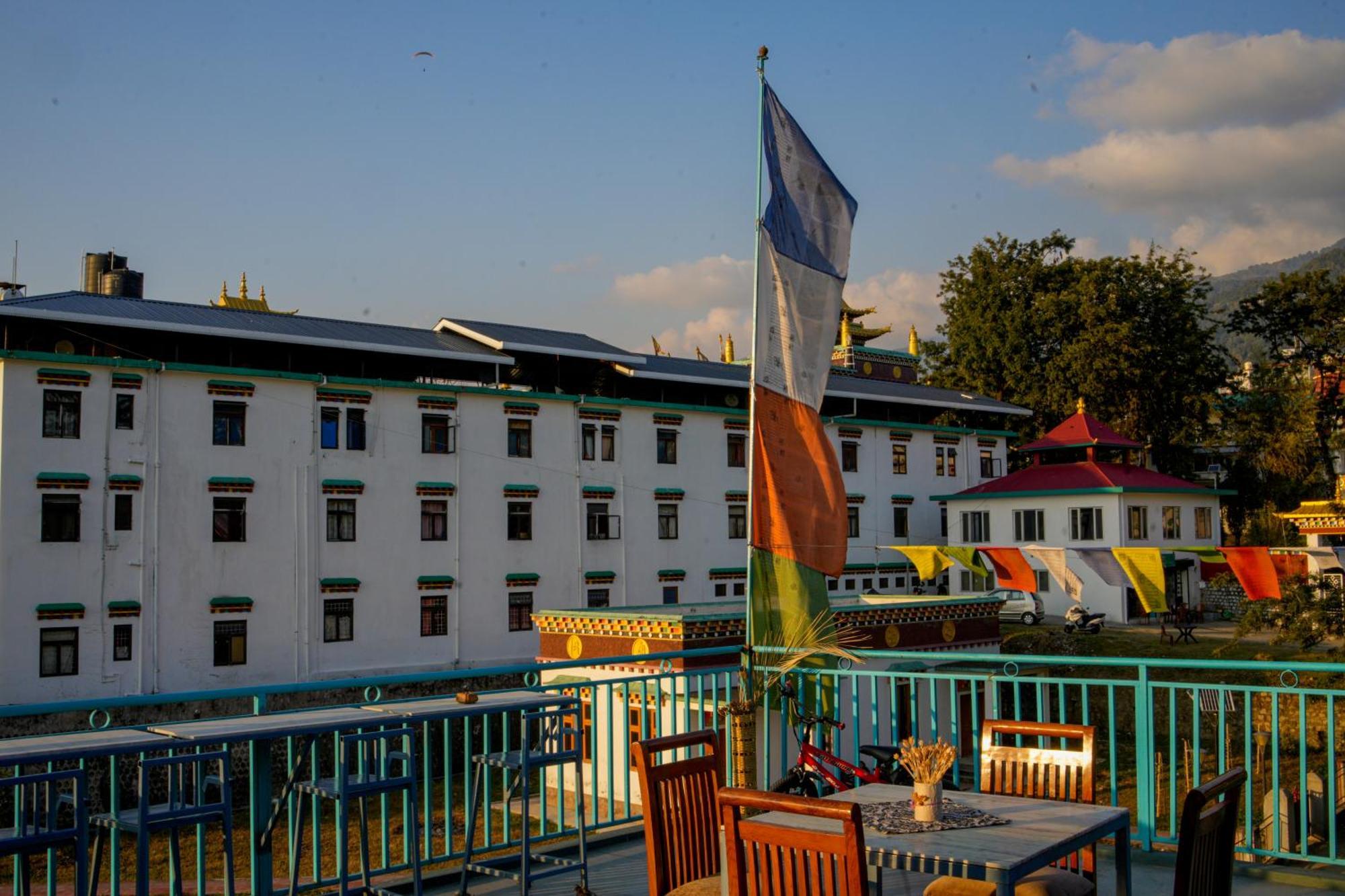 Chokling Arthouse - The Treasure Of Himalayas Hotel Bir  Ngoại thất bức ảnh